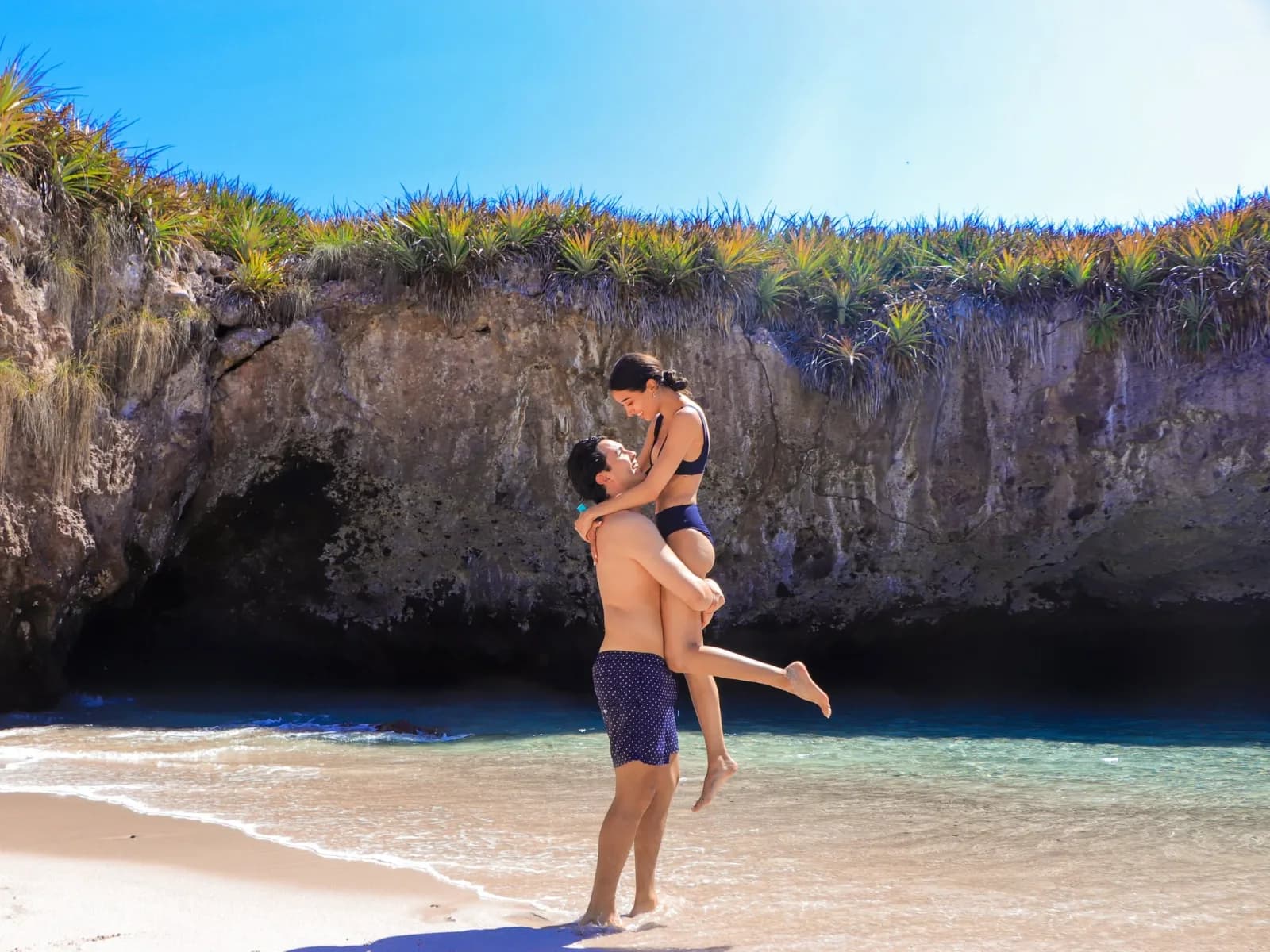 Islas Marietas & Playa Escondida Catamarán